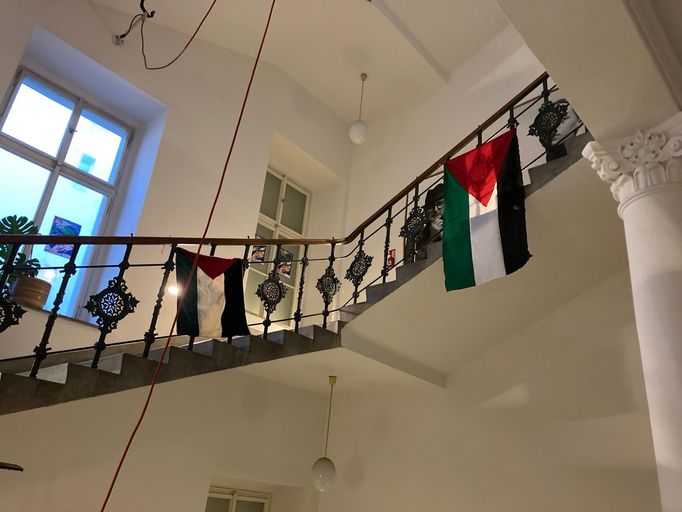Protest propalestinských studentů na pražském FAMU