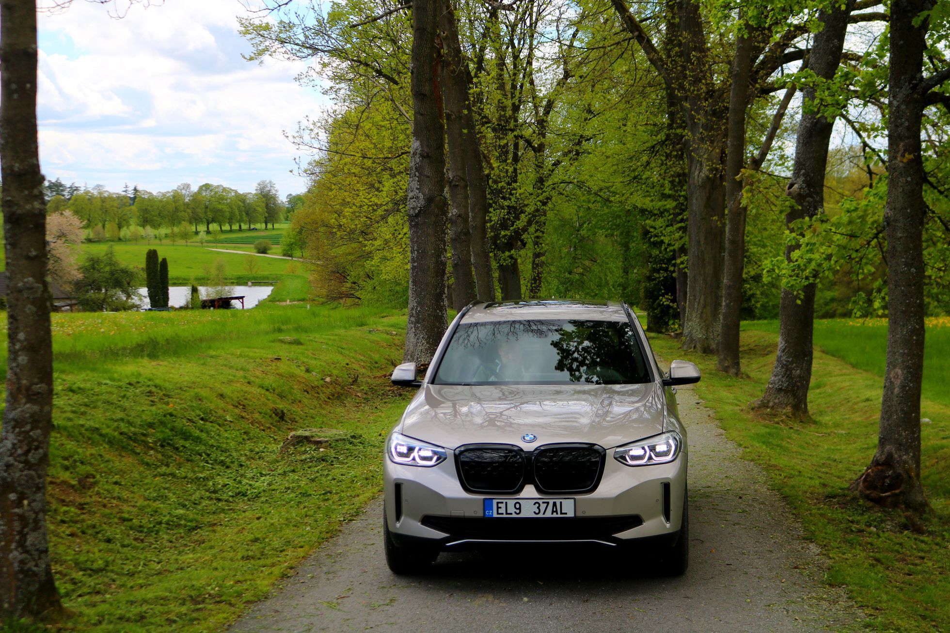 BMW iX3