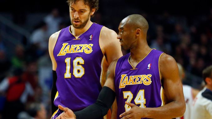 Kobe Bryant s Pauem Gasolem si mají co říct