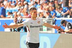 Fantastický Schick. Český kanonýr vstřelil další dva góly, Leverkusen slaví vítězství