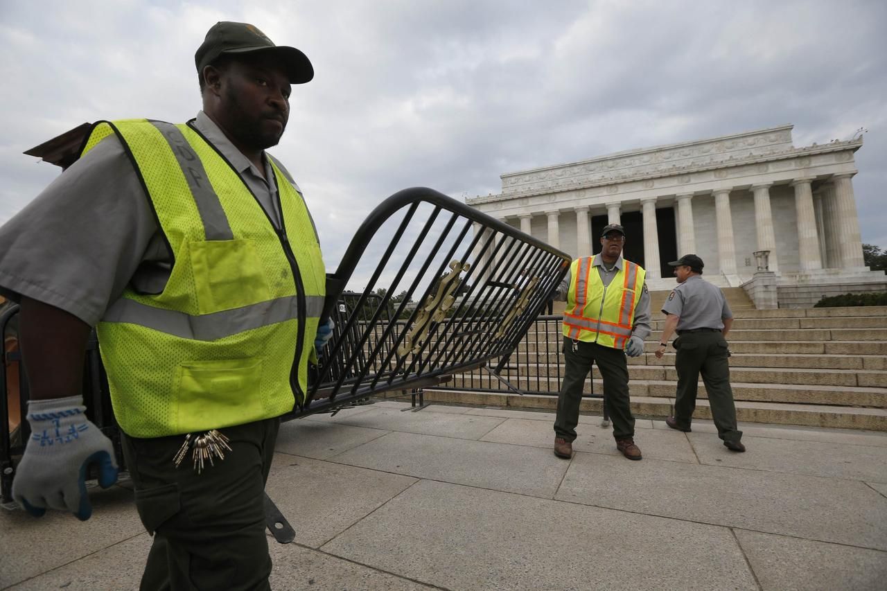 USA - platební neschopnost - shutdown - Lincoln Memorial