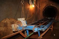 Pašerácký tunel na Slovensko zřejmě postavili za války