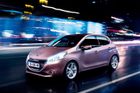 Peugeot 208 odlehčili a zmenšili. Dokonce i volant