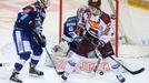 Sparta Praha - Kometa Brno, extraliga 2016/17. Karel Vejmelka a Petr Vrána