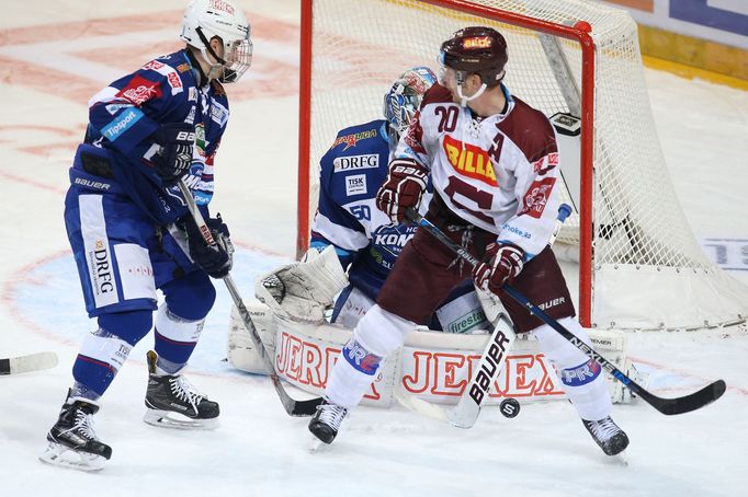 Sparta Praha - Kometa Brno, extraliga 2016/17. Karel Vejmelka a Petr Vrána