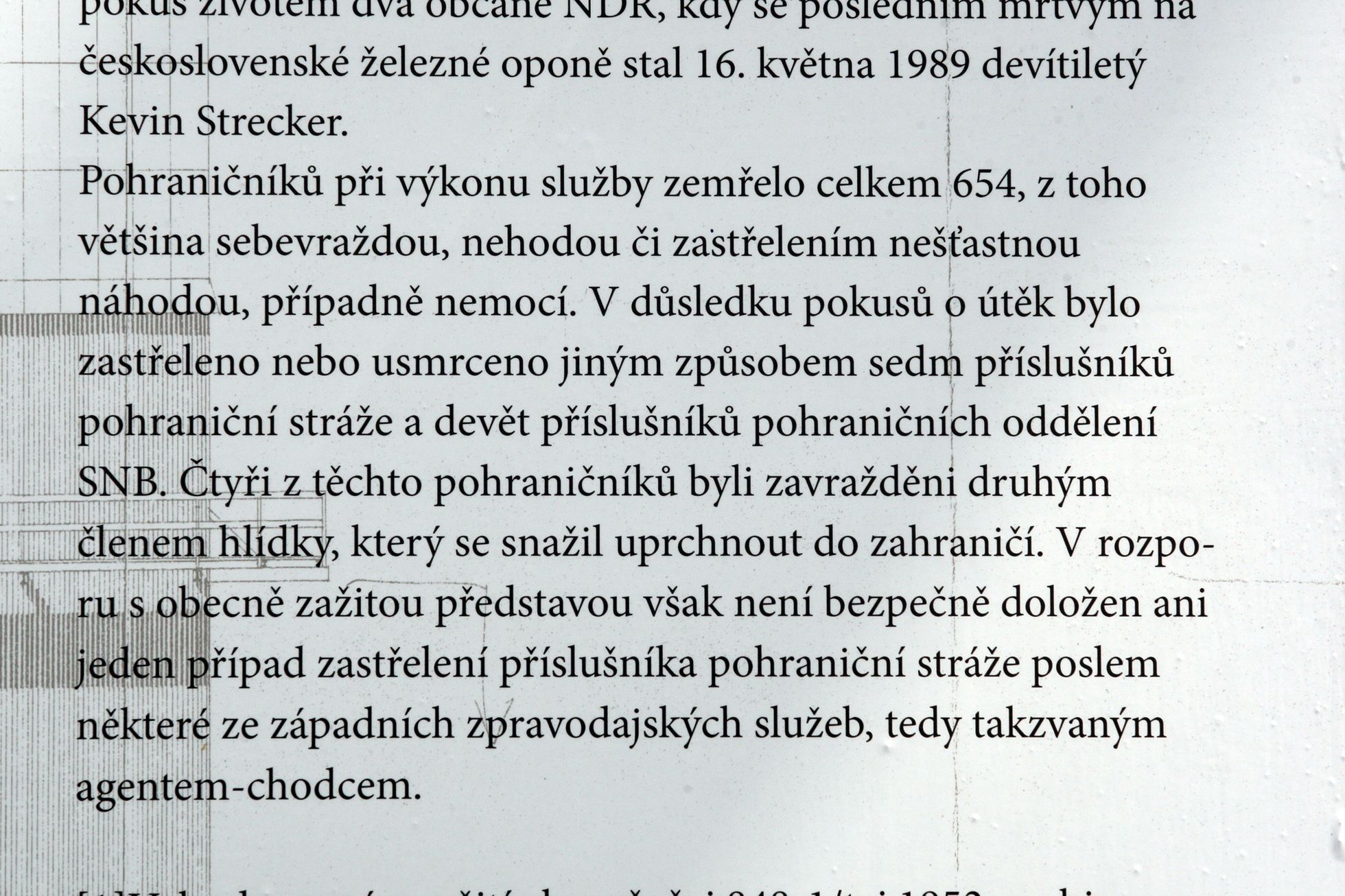 Odposlouchávací věže na západní hranici