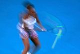 Venus Williamsová jakoby byla chvílemi rychlejší než světlo, nakonec ale ve finále nestačila na svoji mladší sestru Venus