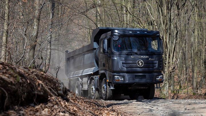 Skandál za 115 miliard. V Rusku zakázali prodej čínského náklaďáku, prý je nebezpečný