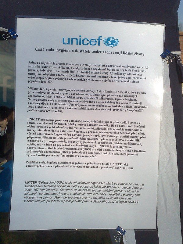 UNICEF vybíral na záchodky
