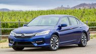 Honda Accord, v Evropě neprodávaná, zapisuje 235 789 prodaných kusů. To je pokles o devět procent.