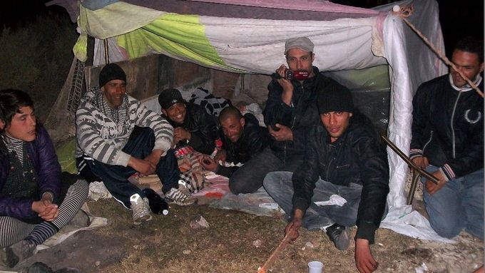 Uprchlíci na ostrově Lampedusa.