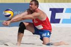 Světový okruh plážového volejbalu na Štvanici odstartoval. První den se na turnaji předvedli i čeští zástupci.