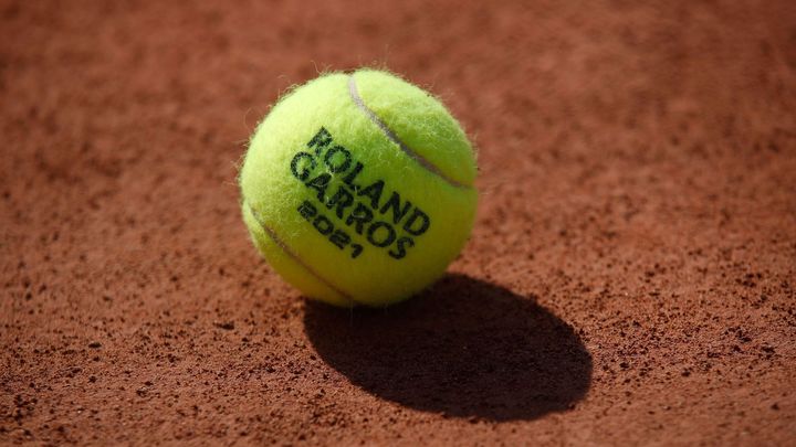 Valentová - Paquetová. První grandslam mladé české senzace, hraje proti domácí hráčce; Zdroj foto: Reuters