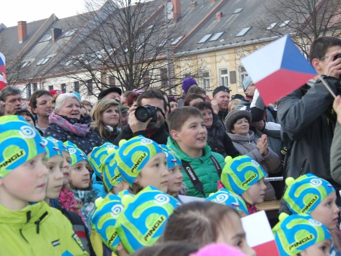 Biatlonista Ondřej Moravec přijel ukázat své tři olympijské medaile do Letohradu, kde vyrůstal a závodil.