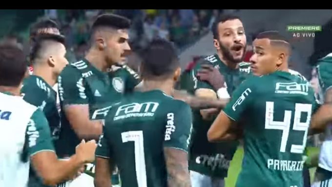 fotbal, brazilská liga 2018, Palmeiras - Flamengo, bitka