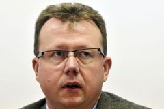 Šéf protikorupčního chce postavit Petržílka mimo službu