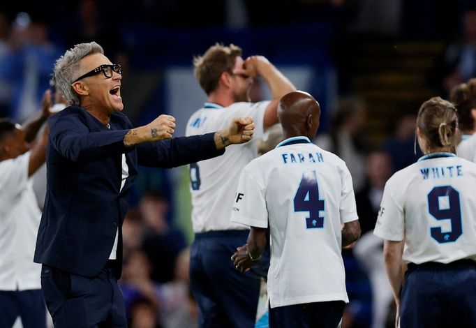 Robbie Williams při charitativním fotbalovém zápasu Soccer Aid pod záštitou Unicef v červnu 2024.