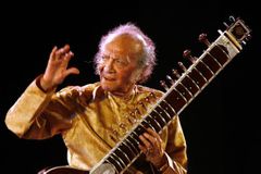 Zemřel Ravi Shankar, vývozce indické hudební tradice