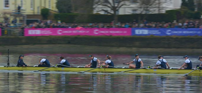 Oxford vs. Cambridge, poražená veslice oxfordských žen