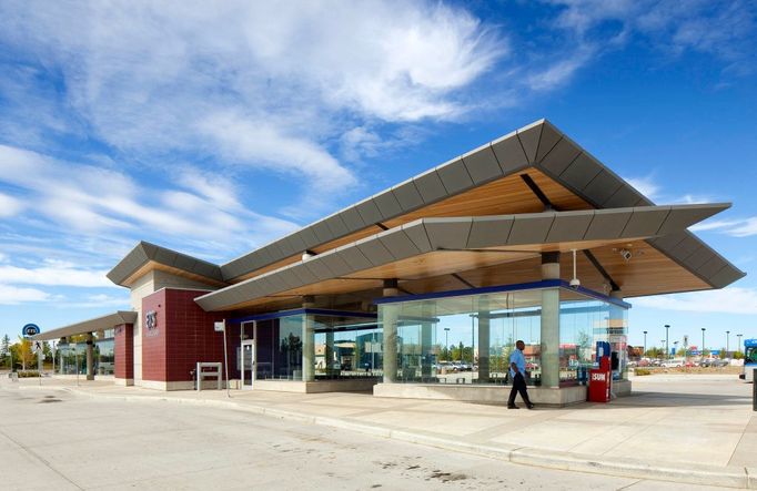 Ze série autobusových nádraží...  Eaux Claires Transit Centre - Edmonton, Alberta Architekt:  DIALOG