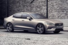 Volvo už vyrábí auta i v USA. Pionýrem je sedan S60, který skoncoval s naftovými motory