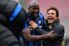 Inter porazil Cagliari a italskou ligu vede o 11 bodů před AC