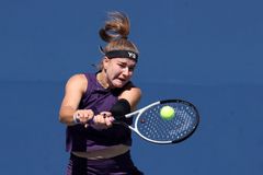 Česká paráda. Ve čtvrtfinále US Open je i Muchová, šokoval také debl