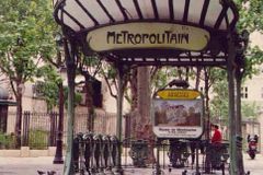 RECENZE: Metro - Paříž v rozkvětu