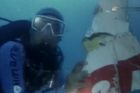 Záběry ze dna Jávského moře. Potápěči nacházejí trosky boeingu společnosti Lion Air