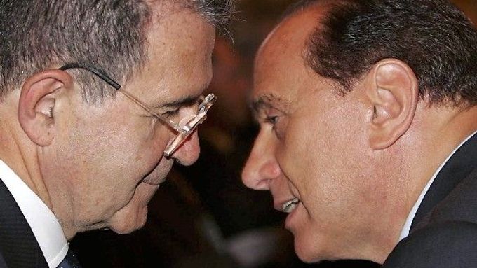 Romanu Prodimu dělá problémy parlament. Poražený Silvio Berlusconi může být spokojen