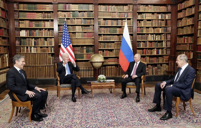 Summit prezidentů USA a Ruska v Ženevě. Na fotografii zleva Antony Blinken, Joe Biden, Vladimir Putin a Sergej Lavrov.