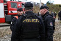 Muže, jehož tělo našli lidé na Českokrumlovsku, někdo zavraždil. Policie hledá svědky