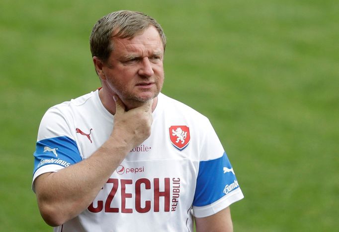 Pavel Vrba na tréninku české fotbalové reprezentace