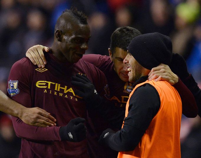 Wigan - Manchester City (Mario Balotelli a Carlos Tevez)