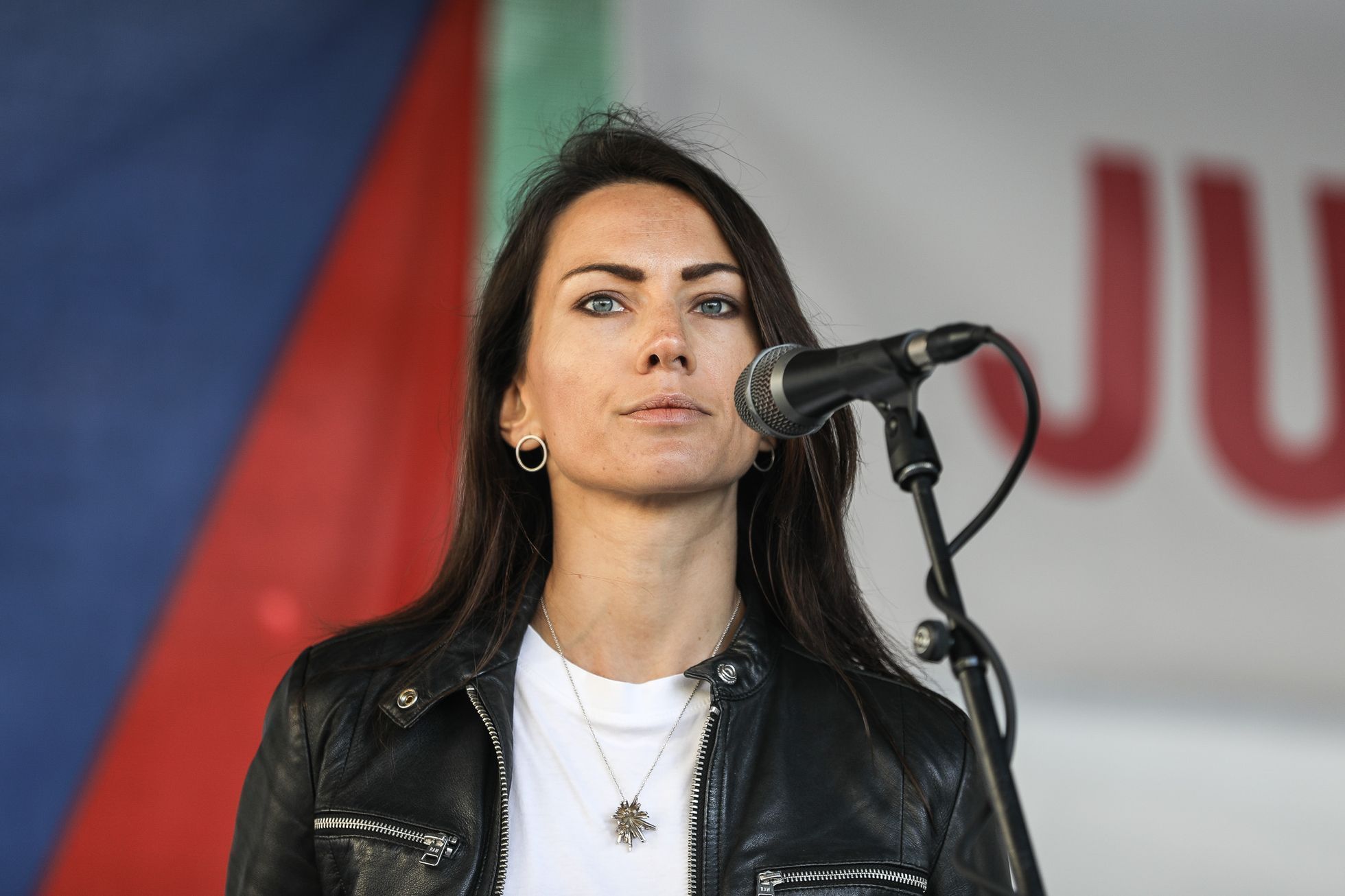Demonstrace Milion chvilek Václavské náměstí 20. 5. 2021 za odstoupení Marie Benešové