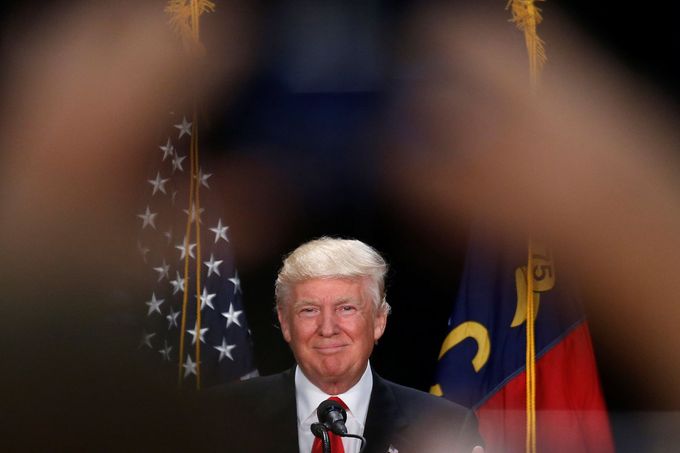 Donald Trump během volebního shromáždění v Charlotte v Severní Karolíně.