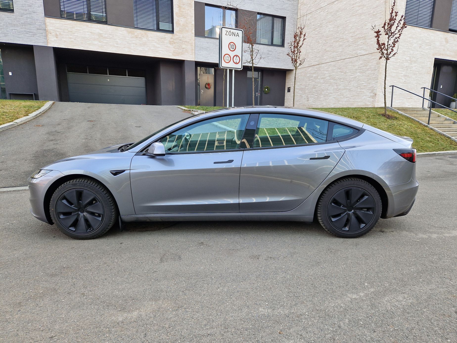 Tesla Model 3 Long Range test