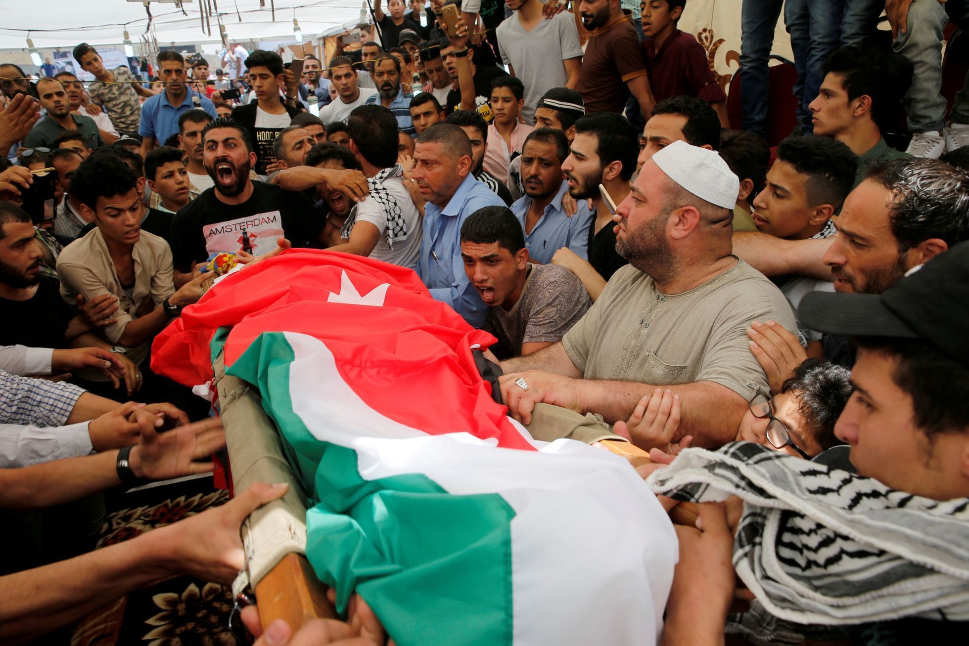 Pohřeb mladého Jordánce zastřeléno členem izraelské ochranky