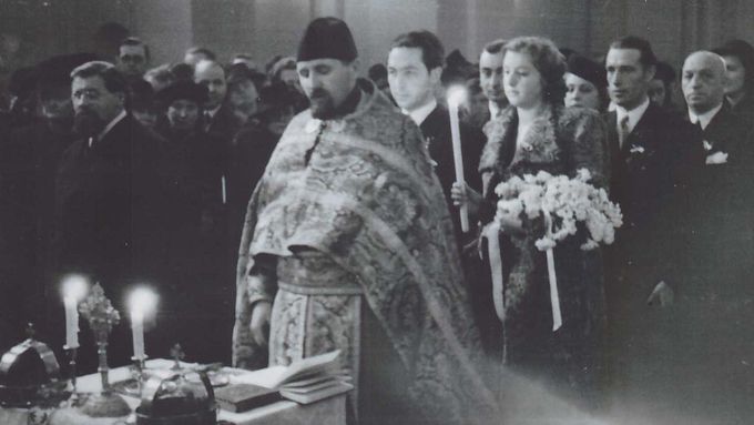 Vladimír Petřek vede svatební obřady, 1939.