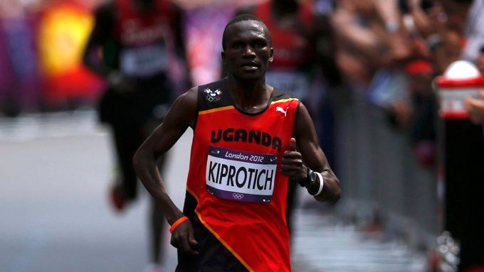 Vítěz maratonu na olympijských hrách v Londýně Stephen Kiprotich z Ugandy