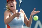 V souboji blondýn a bývalých světových jedniček přetlačila ve třech setech Rusku Marii Šarapovovou.