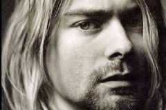 Mrtvý Cobain sype víc než Elvis