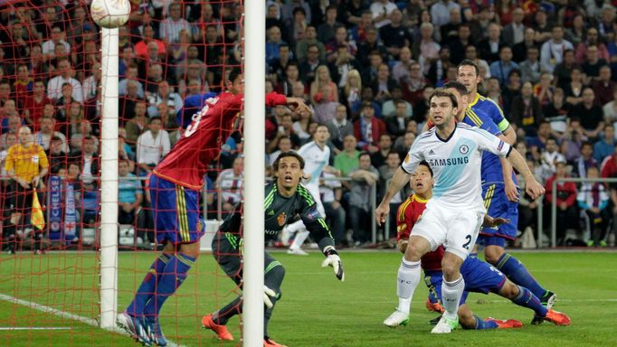 Fotbal, EL, Basilej - Chelsea: gól na 0:1, brankář Yann Sommer