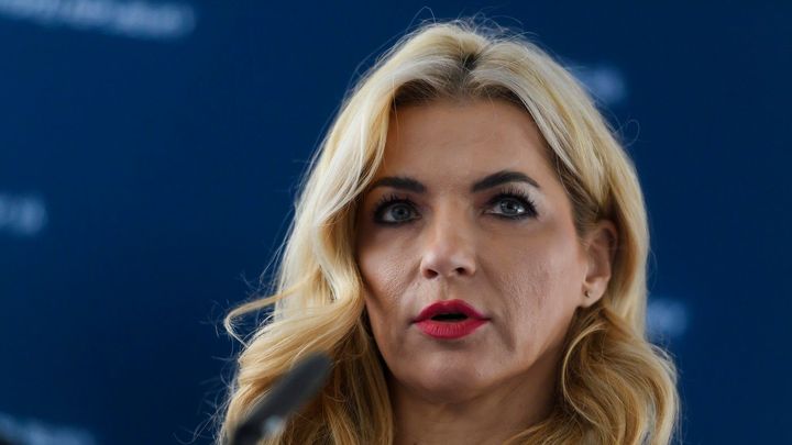 Šimkovičová drtí kulturu jako bagr. Vyčítá mi i lustr, říká odvolaný šéf divadla