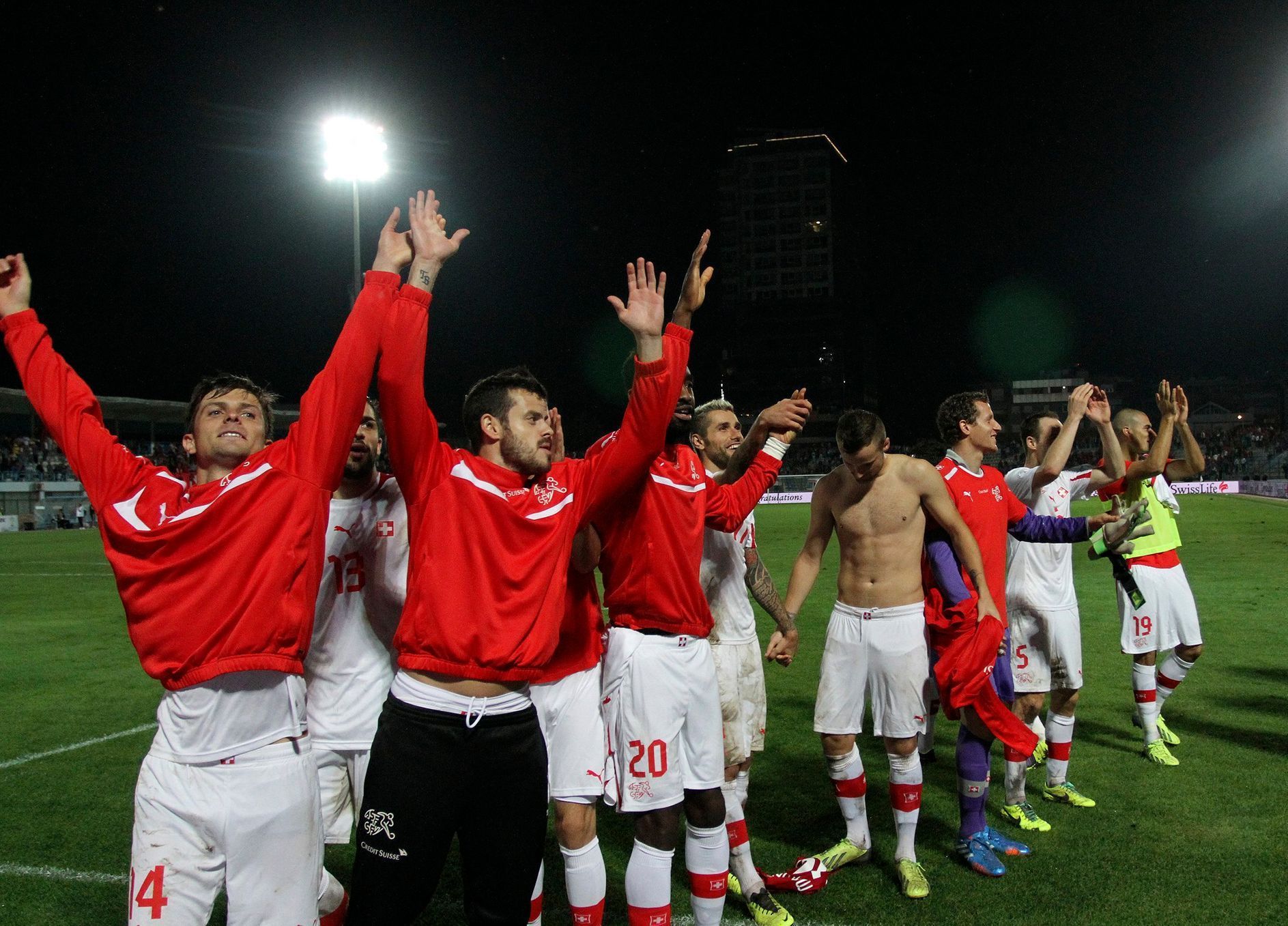 Švýcarští fotbalisté slaví postup na světový šampionát ve fotbale