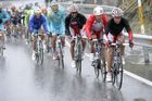 Vuelta: Mráz v létě, smolař Valverde i skvělí Češi