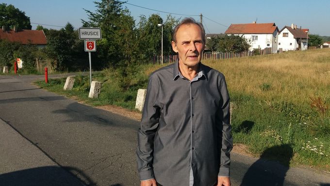 Lidé vám nesmí být na obtíž, říká Ladislav Tesařík. Starostuje obci Hrusice přes 30 let