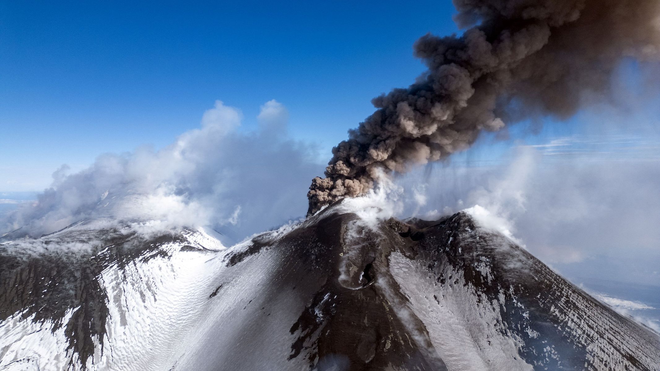 Etna, sopka, erupce, sníh, láva, Zahraničí, Itálie, Reuters