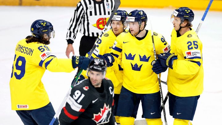 Švédsko - Kanada 1:1. Švédové srovnali, Češi by šli ve čtvrtfinále zřejmě na Kanadu; Zdroj foto: Reuters