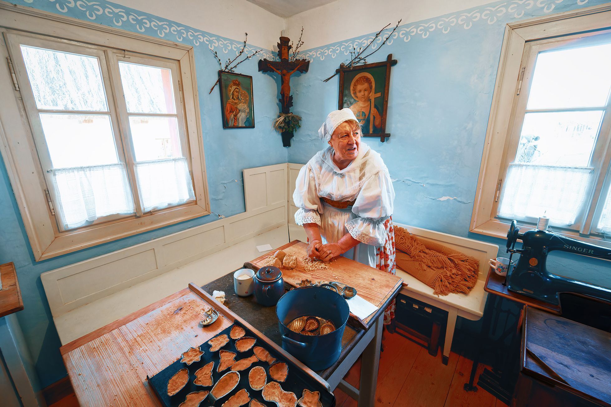 Advent ve skanzenu v Kouřimi. Mýtické postavy a zvyky na fotkách, prosinec 2023